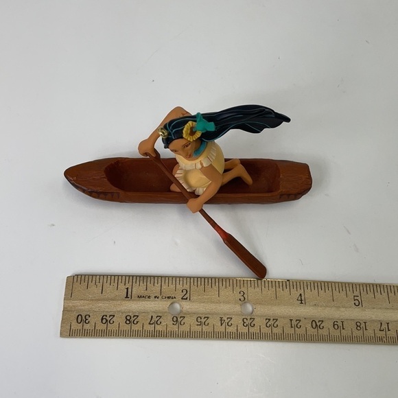 HALLMARK Disney Pocahontas ornament - Picture 6 of 6